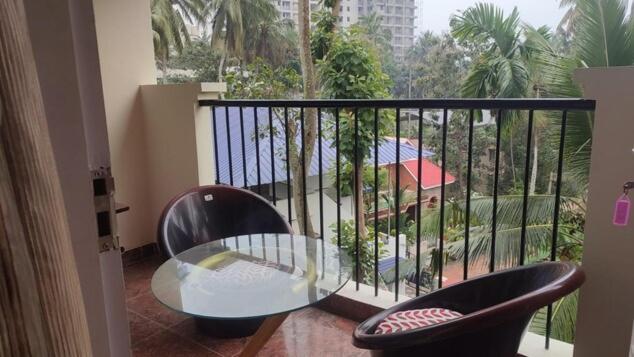 Silver Oaks Flat Sc Golf Links Road Kowdiar Thiruvananthapuram By Probity Ventures Exterior foto